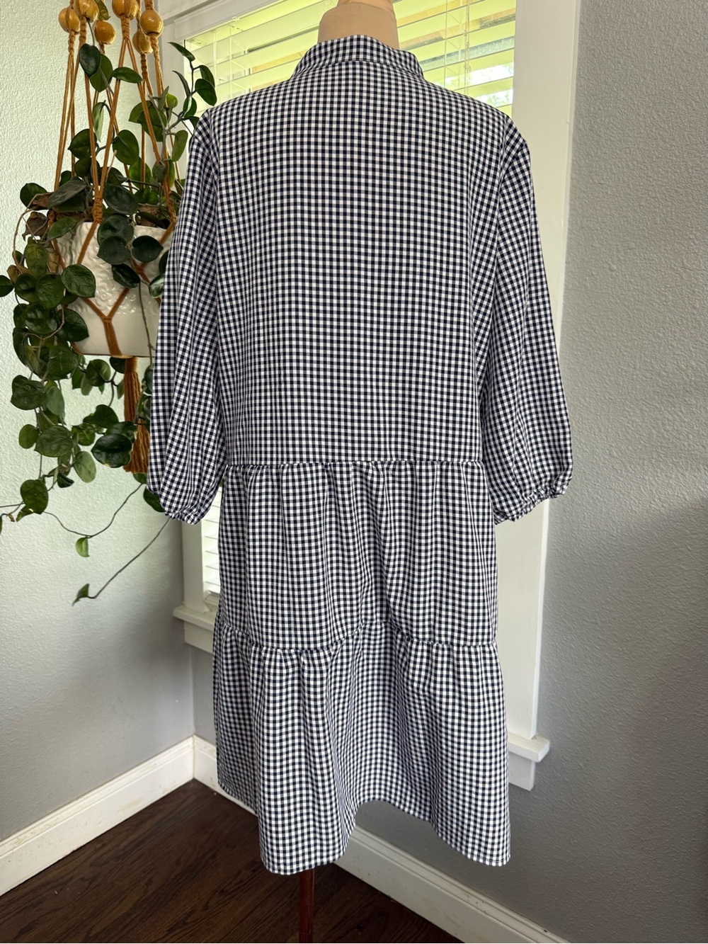 Blue & White Gingham Button-Front Tiered Dress Size Large - Picture 5 of 7